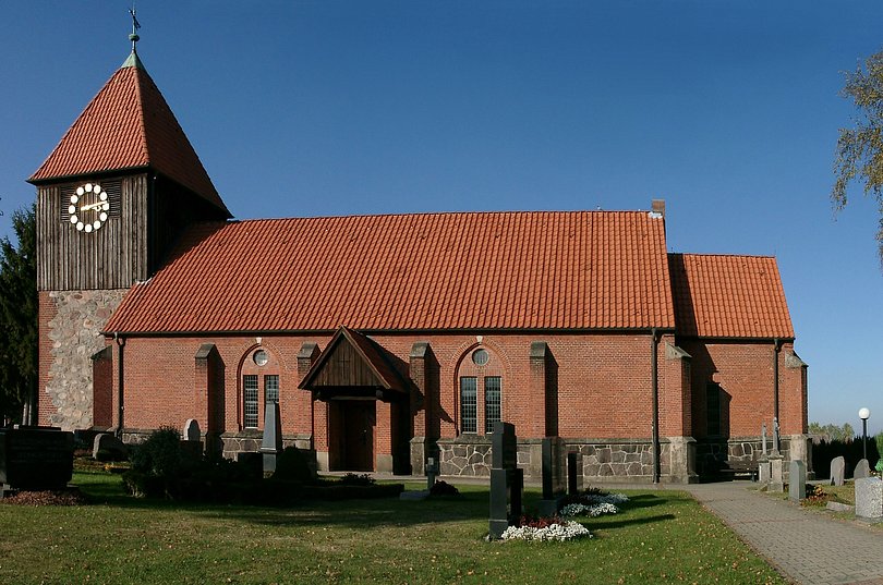 Kirche B�chen-P�trau
