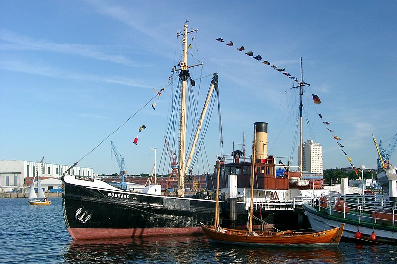 Der Schlepper 'Bussard'