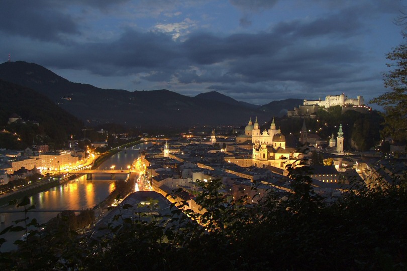 Salzburg bei Nacht