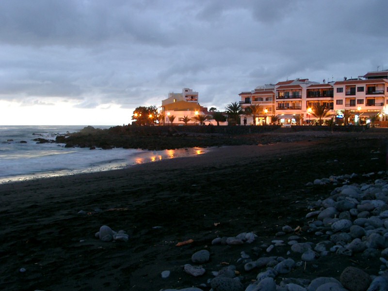 La Playa am Abend