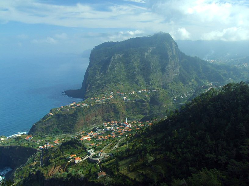 Adlerfelsen, Faial