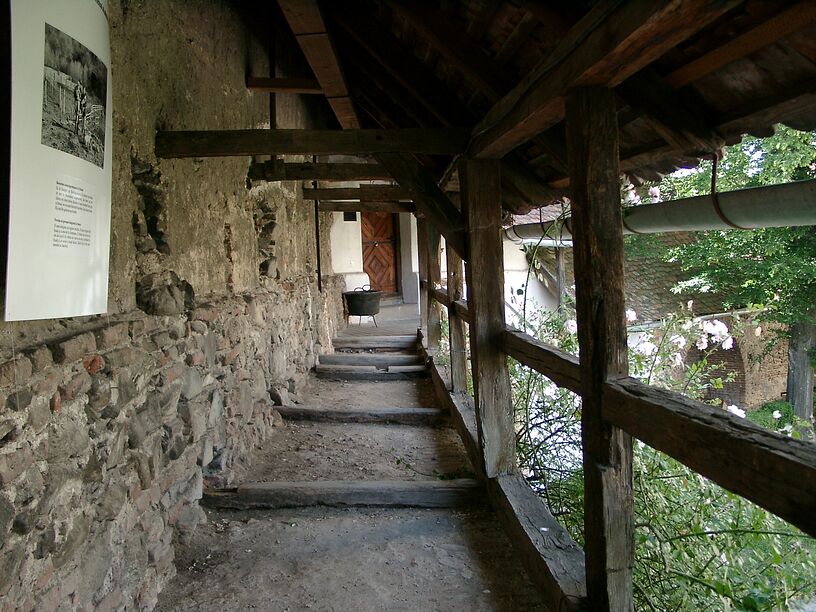 Mauerrundgang auf der Kirchenburg von Heltau