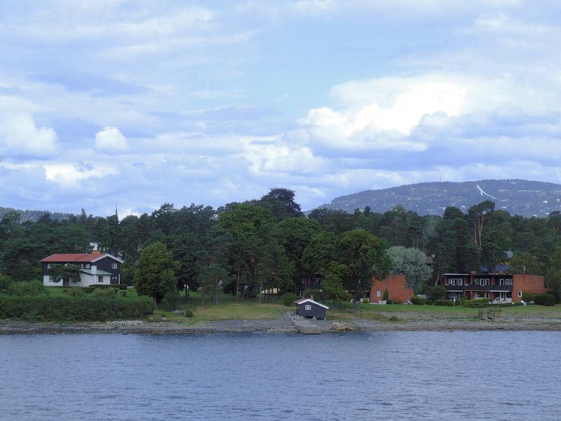 Oslofjord, Holmenkollen im Hintergrund