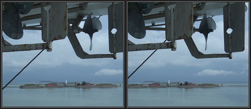 Schiffsschraube vor Insel